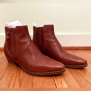 Cole Haan brown leather ankle booties size 9